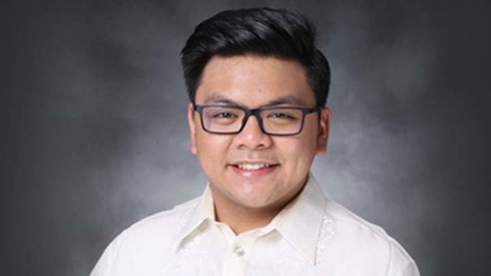Fratman in UST law student death left PH: BI