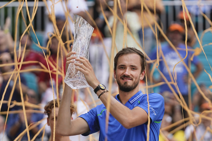Medvedev beats Sinner in straight sets for Miami Open title  The Associated Press Medvedev beats Sinner in straight sets for Miami Open title  The Associated Press